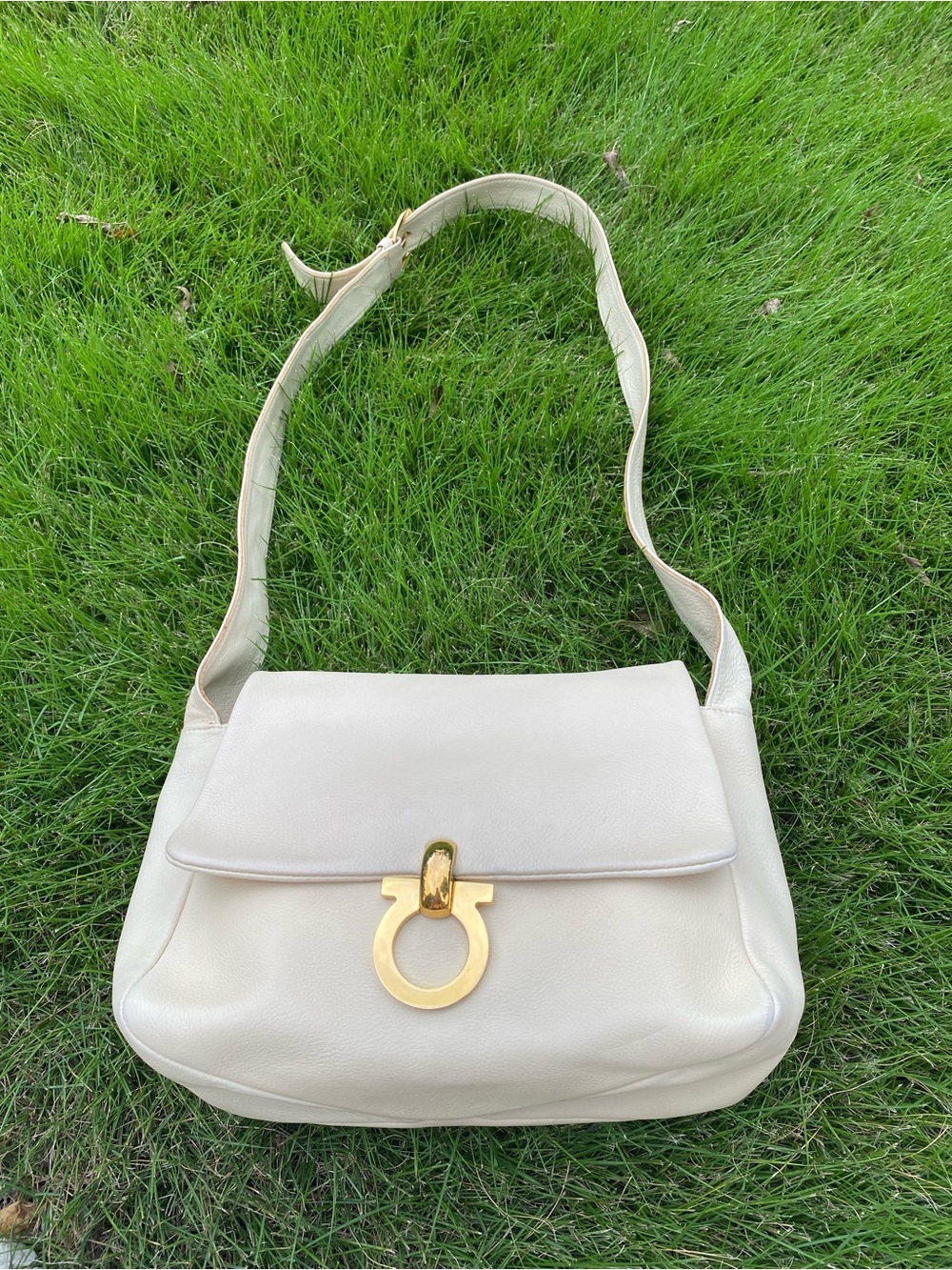 Ferragamo Cream Leather Shoulder Bag
